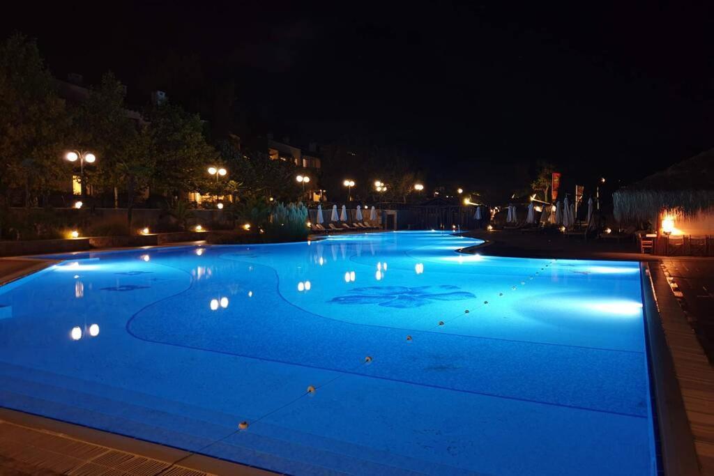 Apartment In The Picturesque Oasis Resort & Spa Lozenets Exterior photo