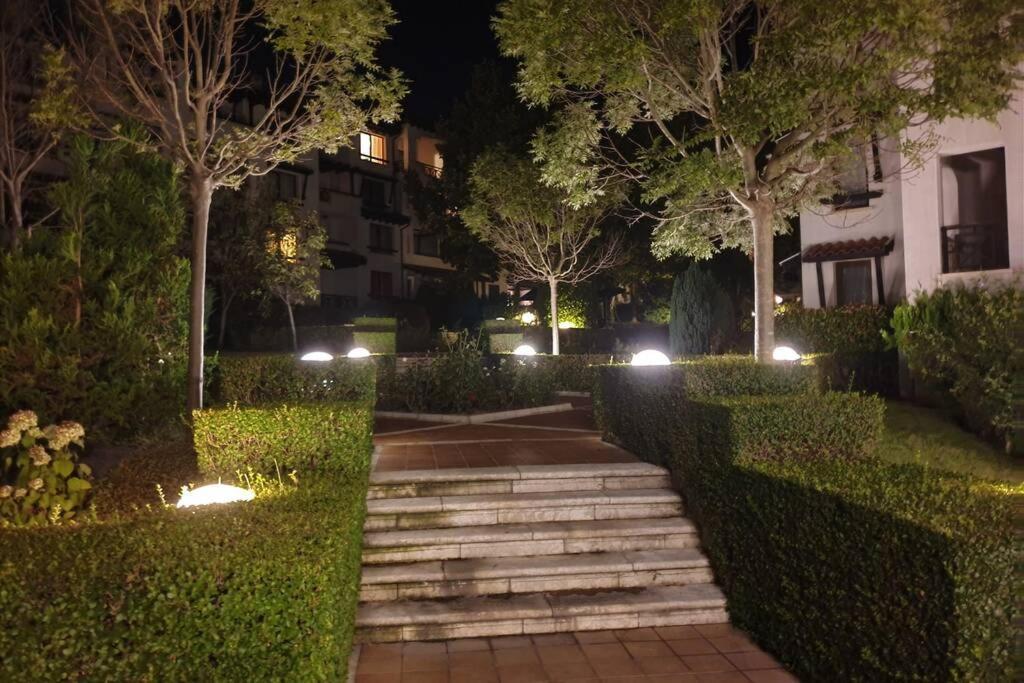 Apartment In The Picturesque Oasis Resort & Spa Lozenets Exterior photo
